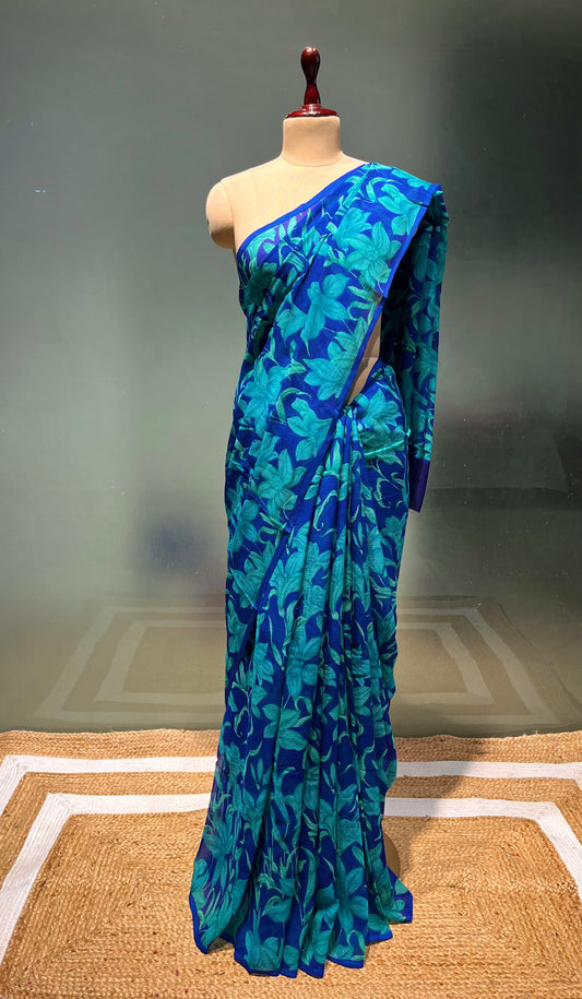 ( DELIVERY IN 25 DAYS ) BLUE COLOUR CHIFFON PRINTED SAREE WITH CREPE SILK BLOUSE