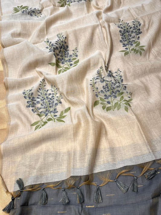 BEIGE COLOUR JAMDANI MUSLIN SAREE WITH CONTRAST BLOUSE