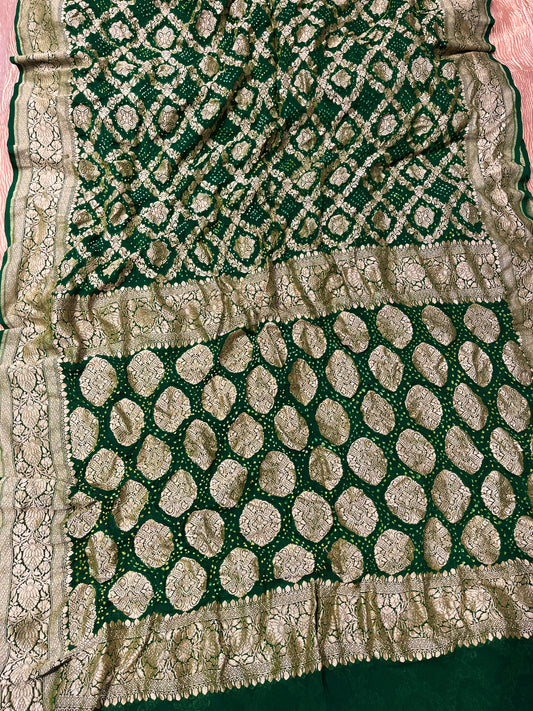 GREEN COLOUR PURE GEORGETTE KHADDI SAREE WITH BANDHANI PRINTD EMBELLISHED WITH ANTIQUE ZARI WEAVES