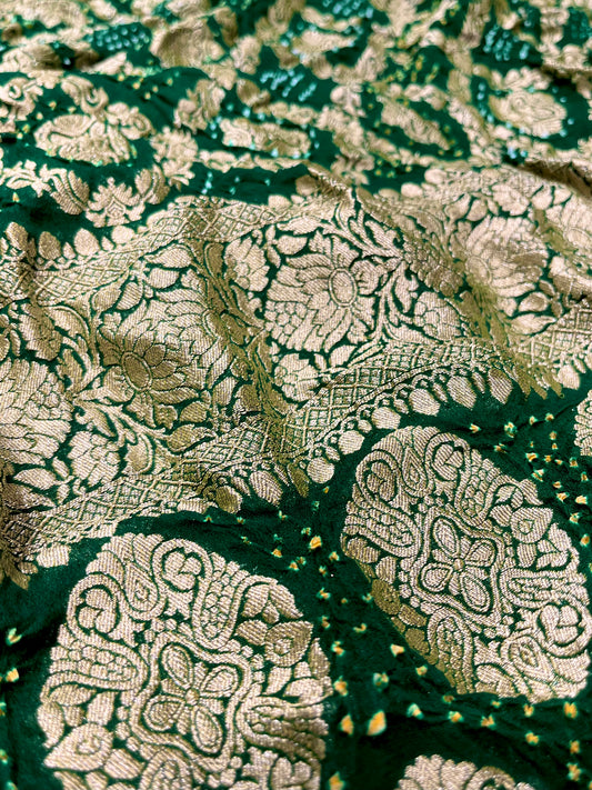 GREEN COLOUR PURE GEORGETTE KHADDI SAREE WITH BANDHANI PRINTD EMBELLISHED WITH ANTIQUE ZARI WEAVES