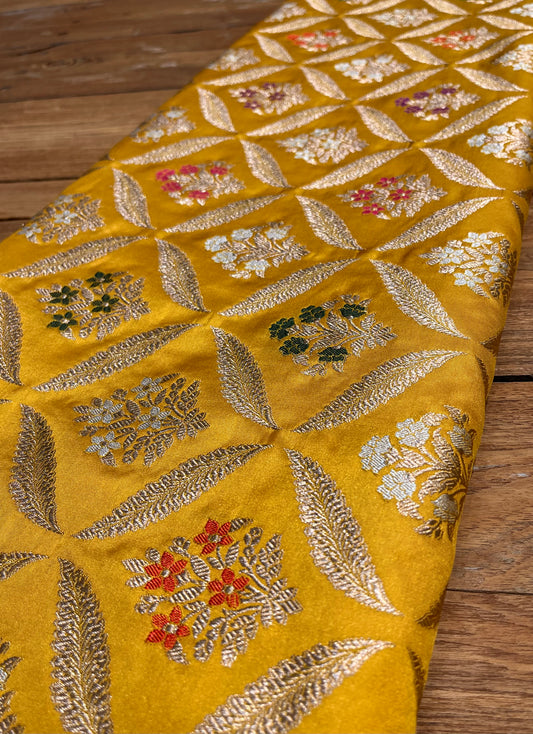 MUSTARD COLOUR PURE BANARASI HANDLOOM SILK SAREE EMBELLISHED WITH ZARI WEAVES