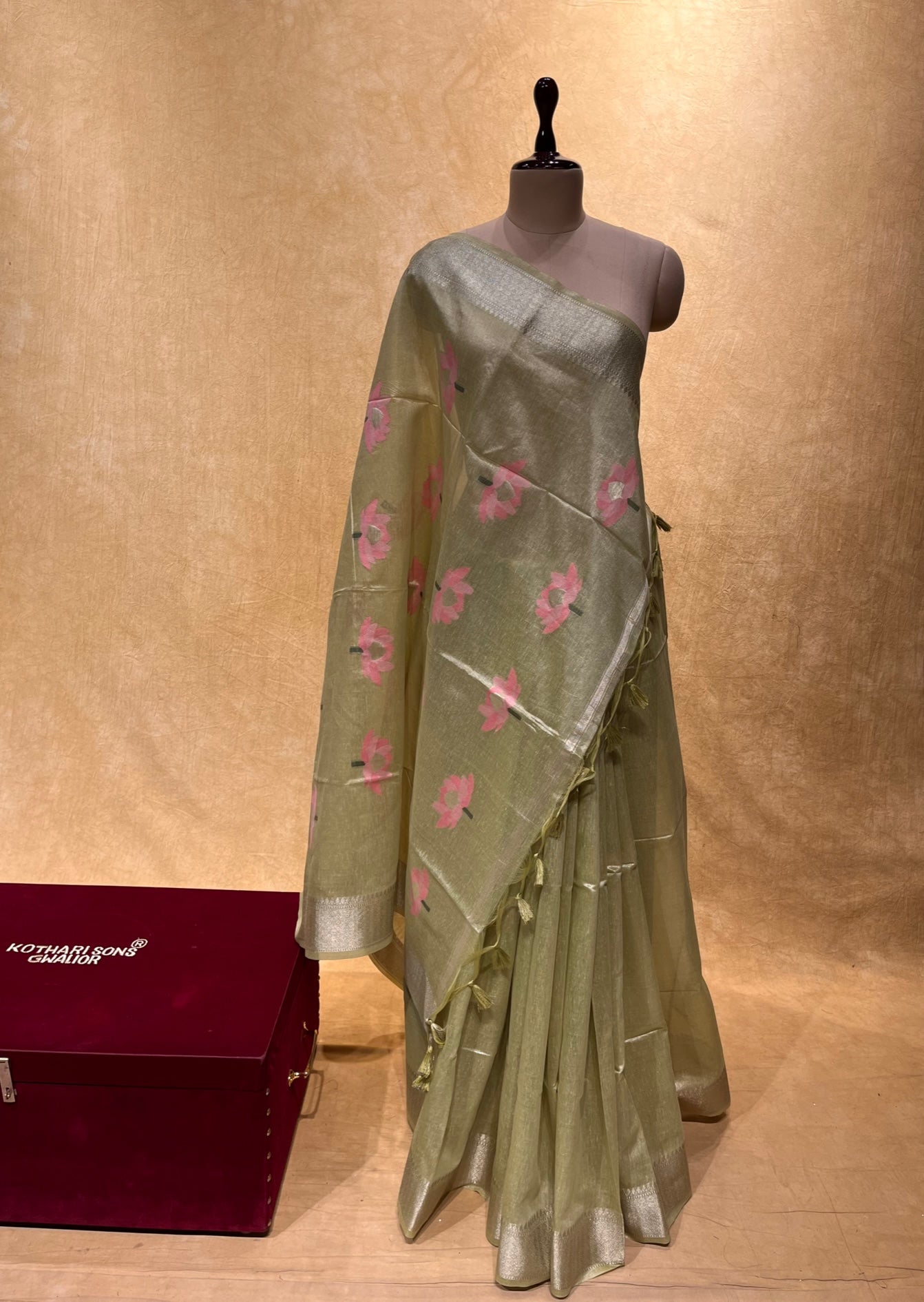 PARROT GREEN COLOUR JAMDANI DHAKAI COTTON SAREE