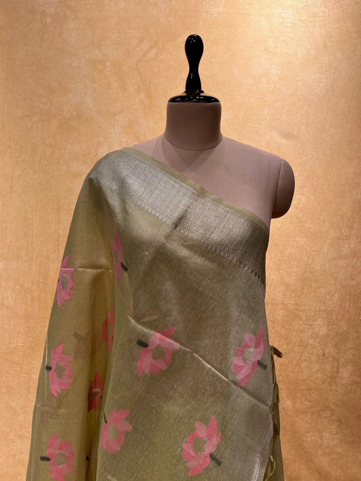 PARROT GREEN COLOUR JAMDANI DHAKAI COTTON SAREE