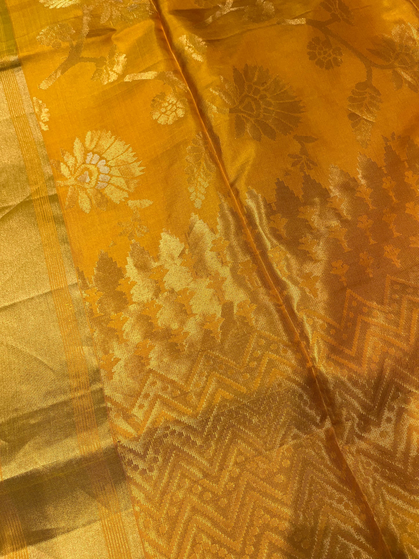 YELLOW COLOUR SILK DHARMAVARAM SAREE