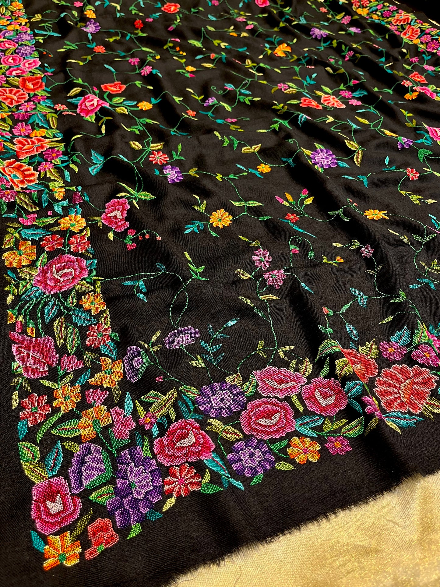 ELEGANT BLACK HAND PETIT POINT PASHMINA SHAWL LUXURIOUS & TIMELESS ( DELIVERY IN 60-70 DAYS )