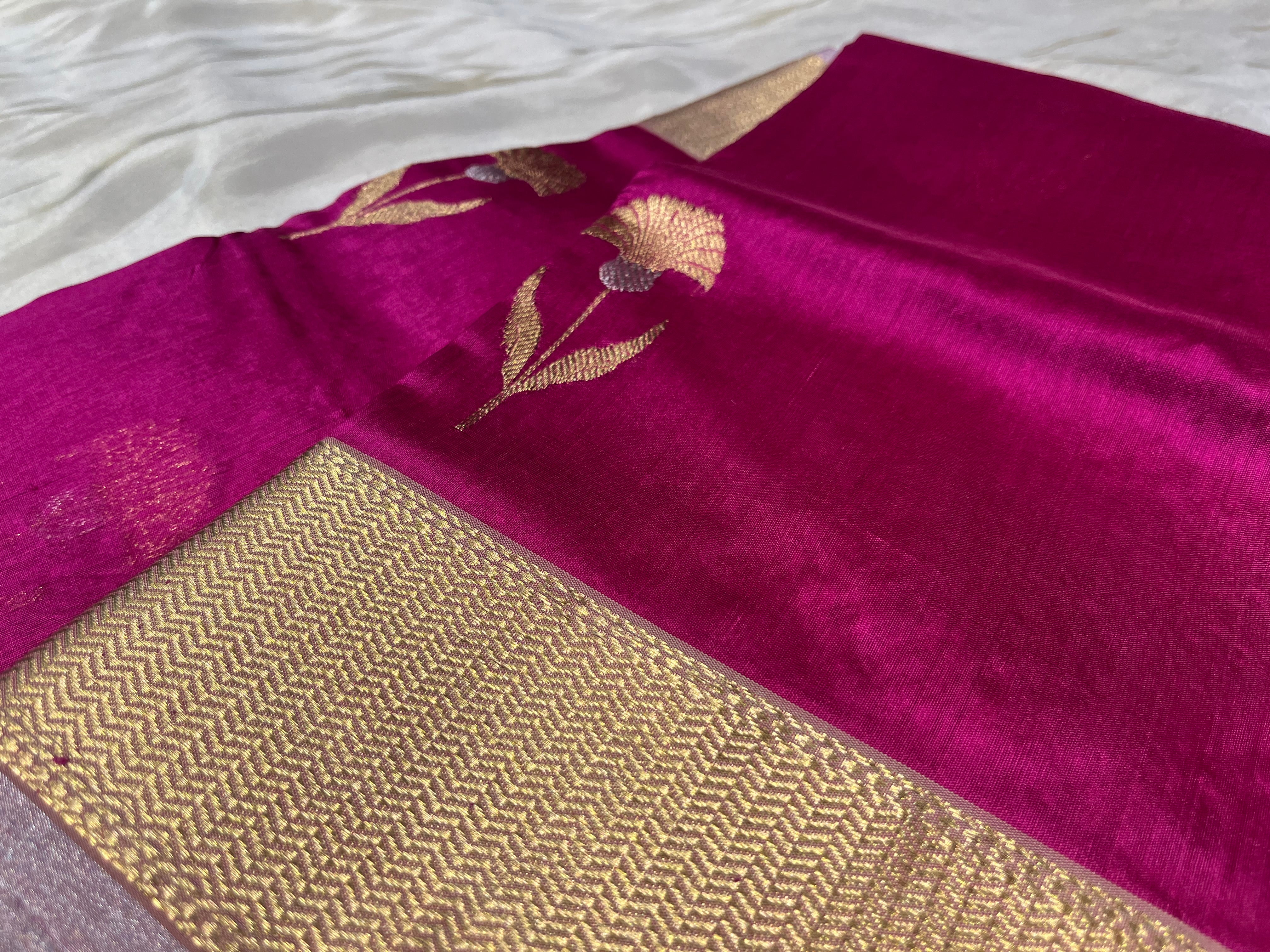 Pure Chanderi Handloom Pattu Silk Saree with Nakshi Border – fab-persona