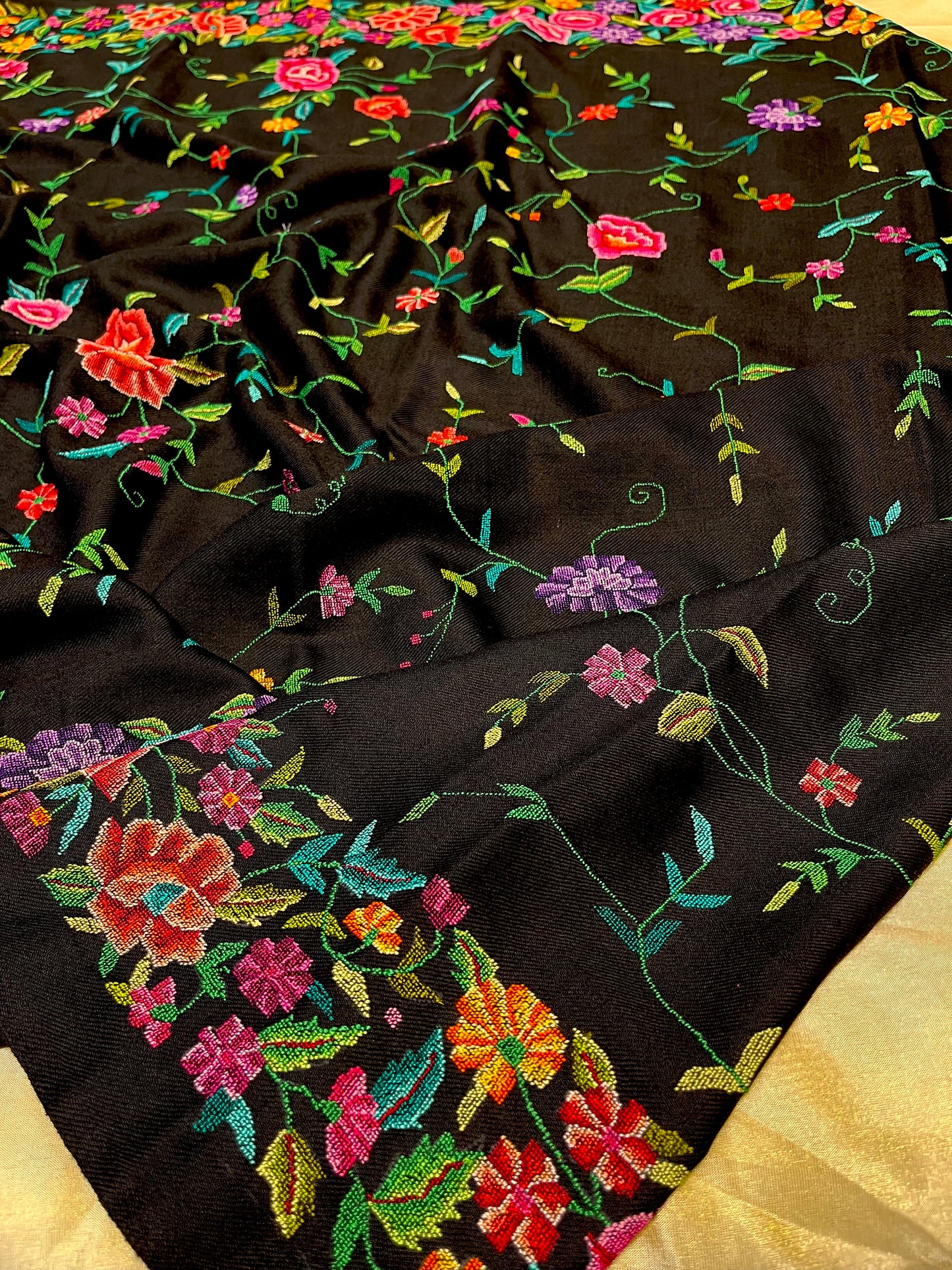 ELEGANT BLACK HAND PETIT POINT PASHMINA SHAWL LUXURIOUS & TIMELESS ( DELIVERY IN 60-70 DAYS )