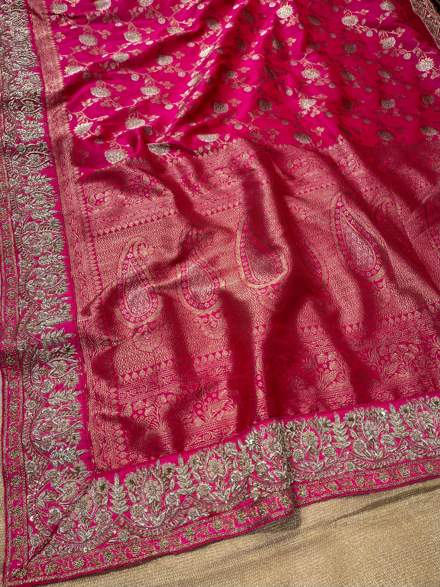 ( DELIVERY IN 25 DAYS ) HOT PINK COLOUR BANARASI SILK EMBROIDERED SAREE EMBELLISHED WITH ZARDOZI WORK