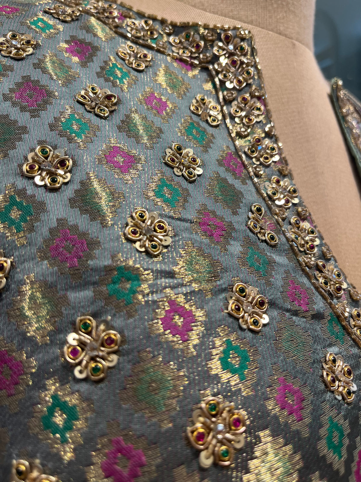 GREY COLOUR BANARASI Silk READYMADE SAREE WITH ZARDOZI & CUTDANA WORK EMBROIDERED BLOUSE - Kothari Sons