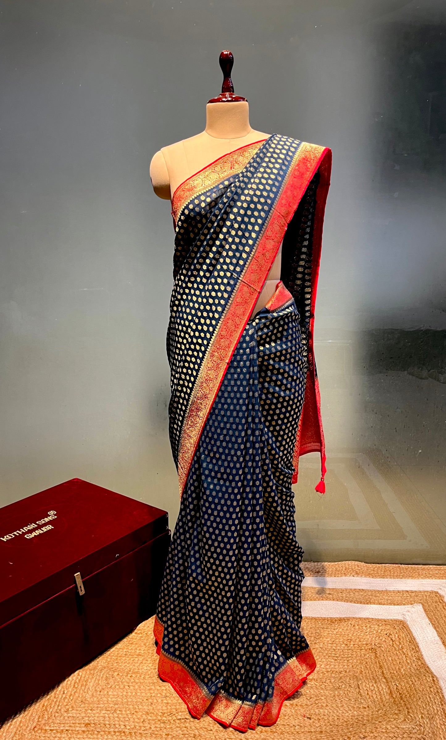 TEAL BLUE COLOUR GEORGETTE KHADDI SAREE WITH CONTRAST BORDER & PALLA EMBELLISHED WITH ZARI WEAVES