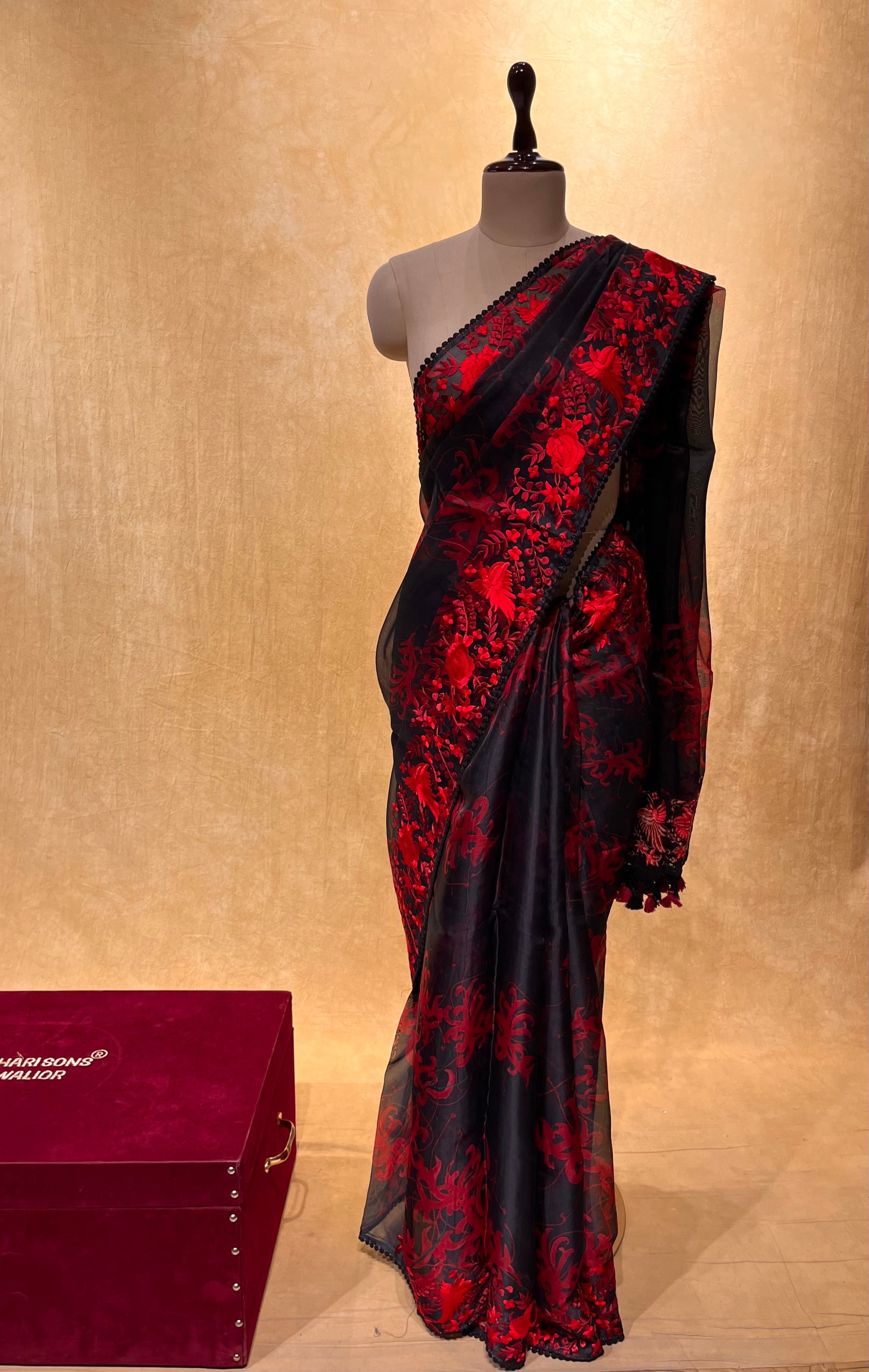 Buy Authentic Parsi Gara Sarees Online at Best Price – Luxurion World