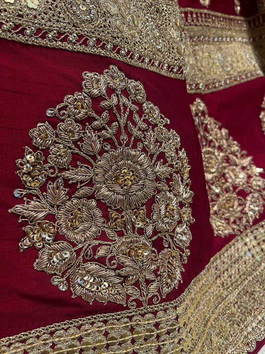MAROON COLOUR RAW SILK BRIDAL HAND EMBROIDERED LEGENGA WITH READYMADE BLOUSE & NET DUPATTA EMBELLISHED WITH AARI, ZARDOZI & SEQUINS WORK