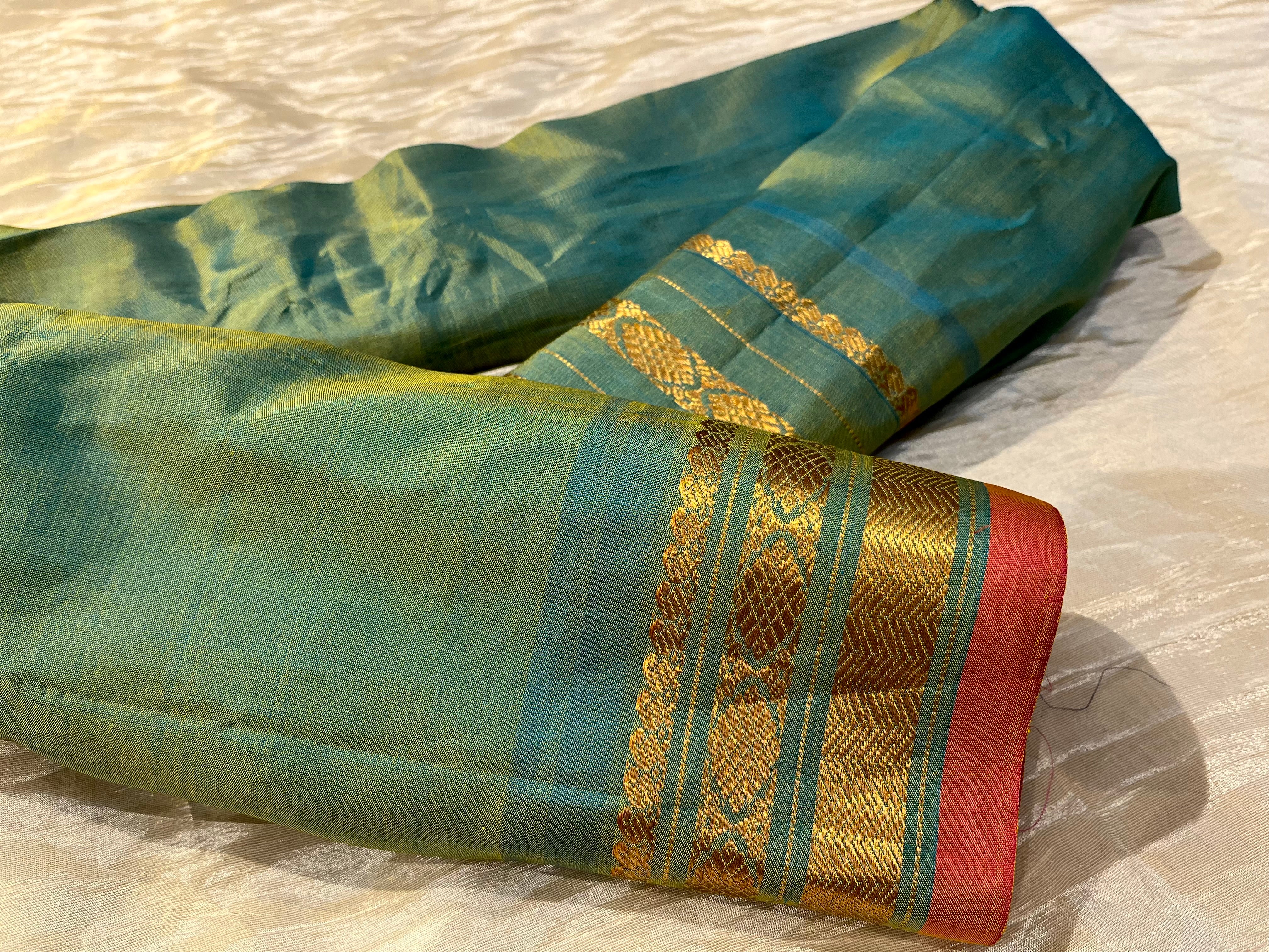 Majenta Kanchipuram Handloom SILK MARK CERTIFIED Saree with Gold Bavan –  PattuChela