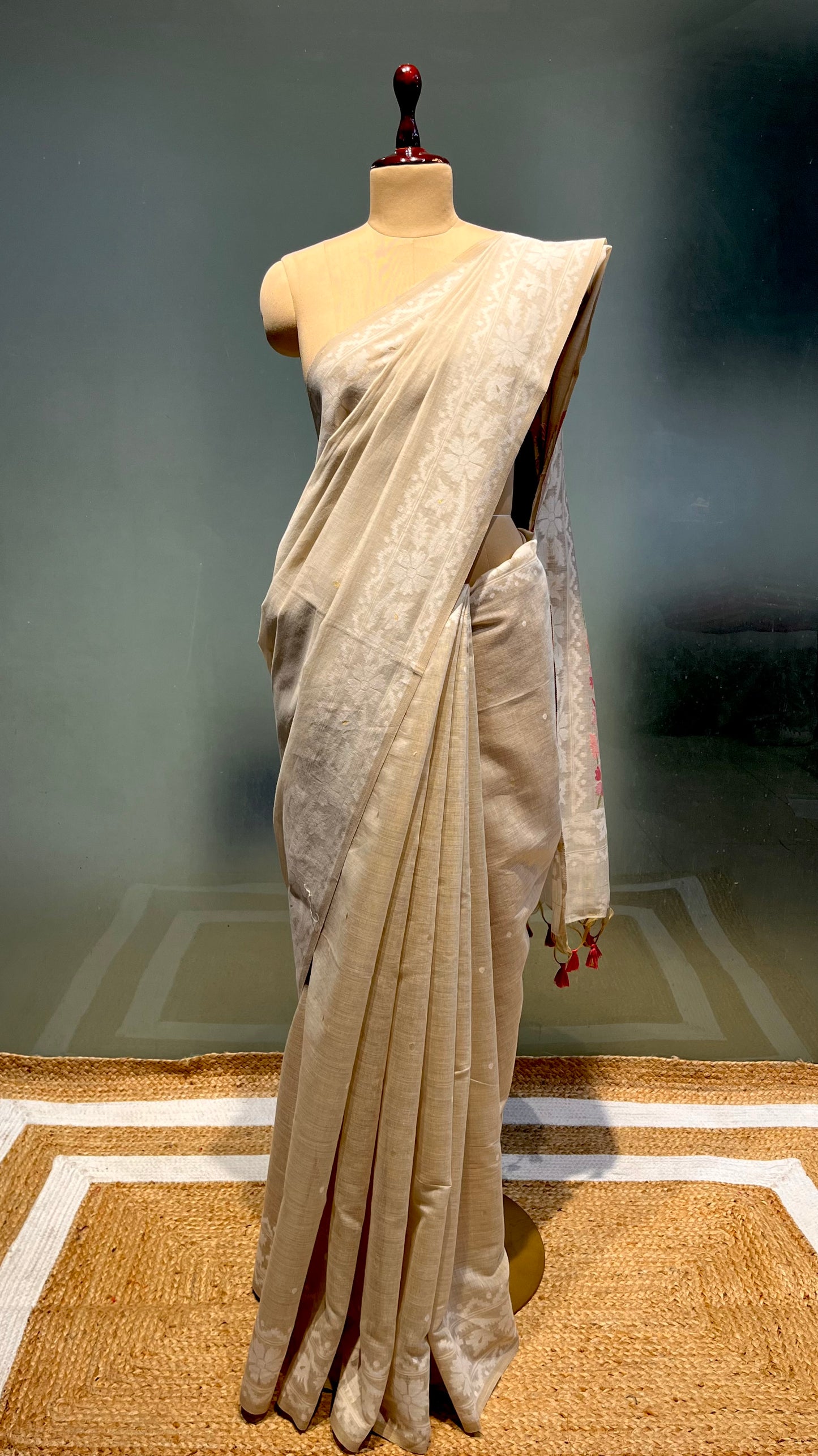 BEIGE COLOUR MUSLIN JAMDANI SAREE