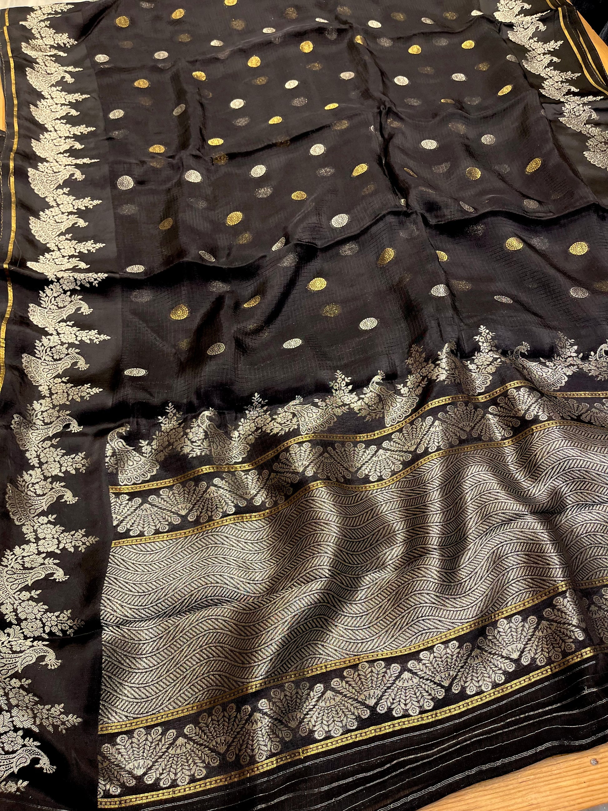 BLACK COLOUR KOTA DORIA SAREE WITH ZARI BORDER & BUTTI - Kothari Sons