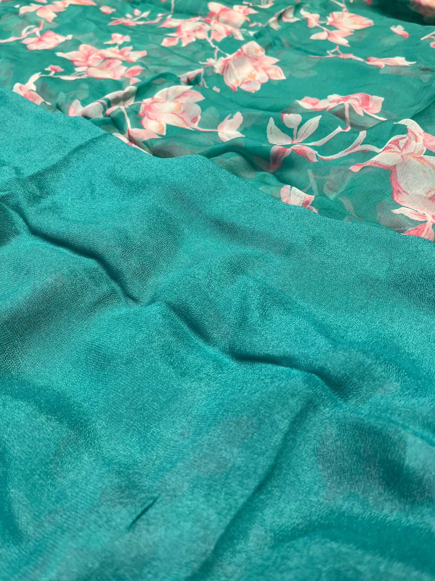 TURQUOISE COLOUR FLORAL PRINTED CHIFFON SAREE WITH CHINON BLOUSE - Kothari Sons