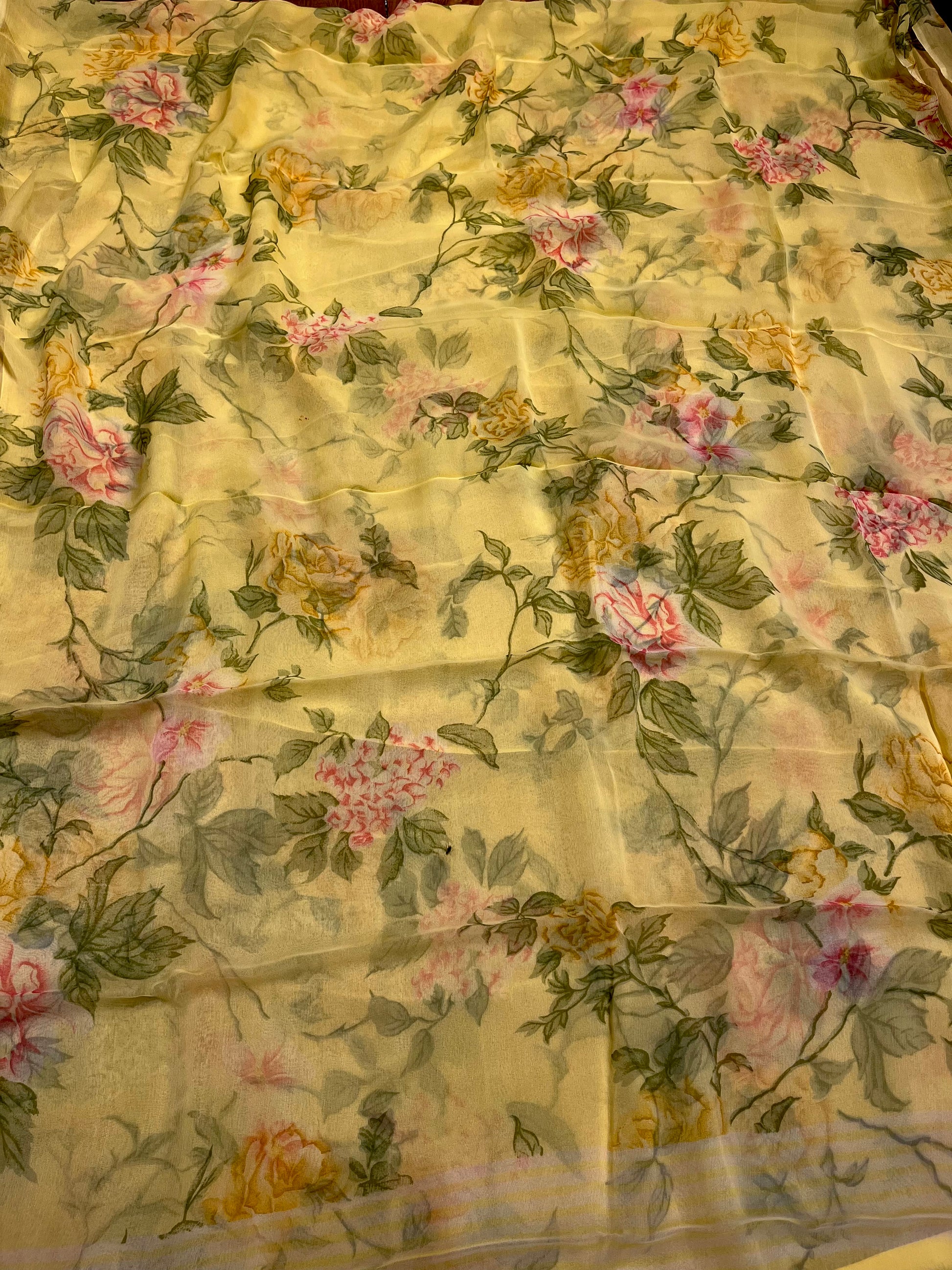PASTEL YELLOW COLOUR FLORAL PRINTED CHIFFON SAREE WITH CHINON BLOUSE - Kothari Sons
