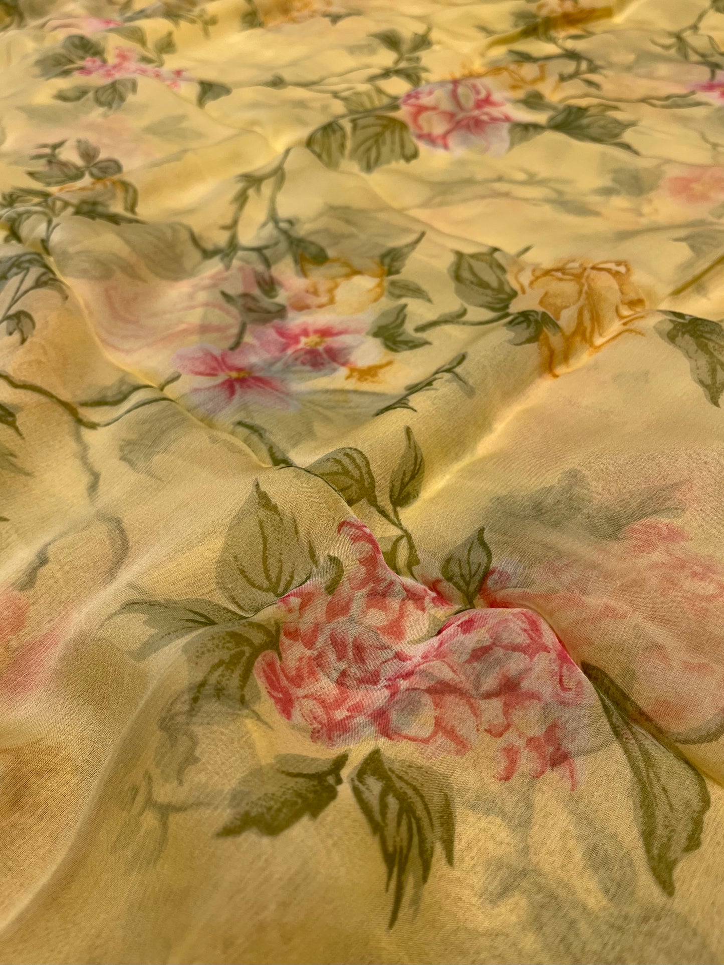 PASTEL YELLOW COLOUR FLORAL PRINTED CHIFFON SAREE WITH CHINON BLOUSE - Kothari Sons