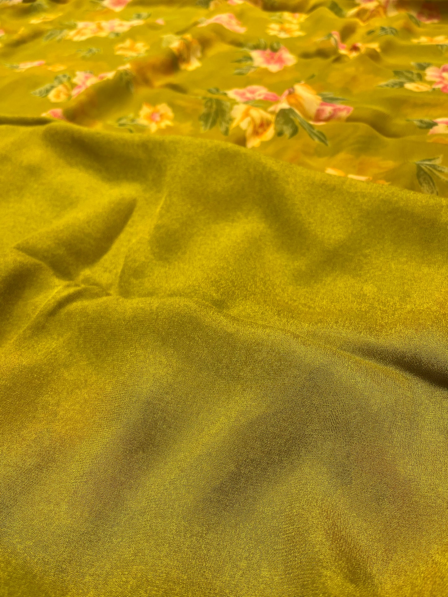 OLIVE COLOUR CHIFFON PRINTED SAREE WITH UNSTITCHED CHINON BLOUSE - Kothari Sons