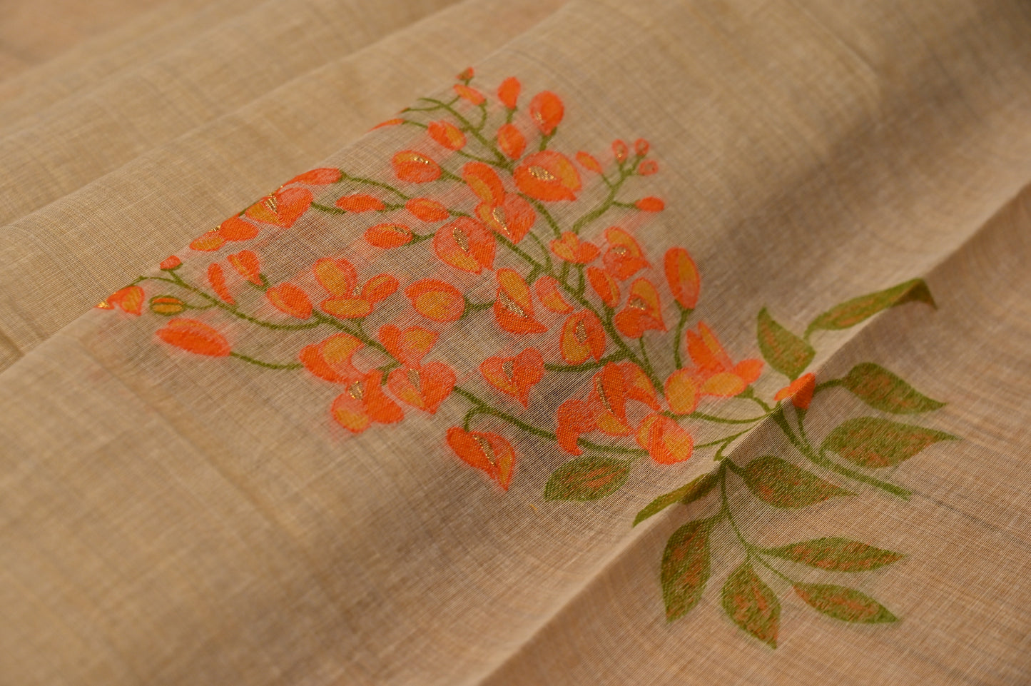 BEIGE JAMDANI SAREE WITH ORANGE FLORAL MOTIFS & CONTRAST BLOUSE