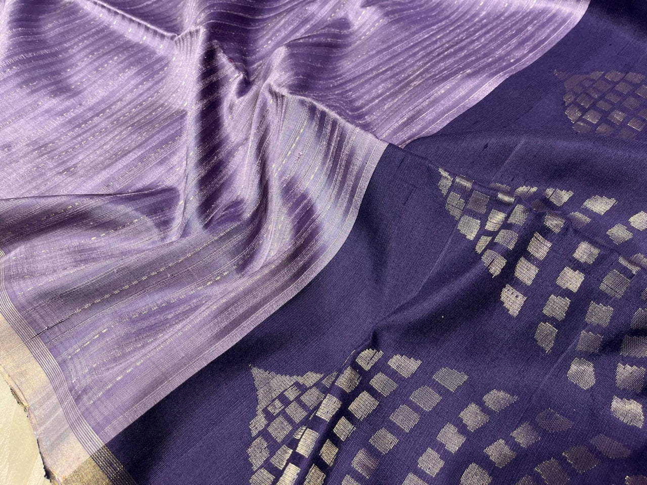 LAVENDER COLOUR KANJIVARAM SILK SAREE EMBELLISHED WITH ZARI BORDER