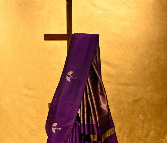 PURPLE KANJIVARAM SILK SAREE WITH GOLDEN SILVER ZARI BUTTA - Kothari Sons