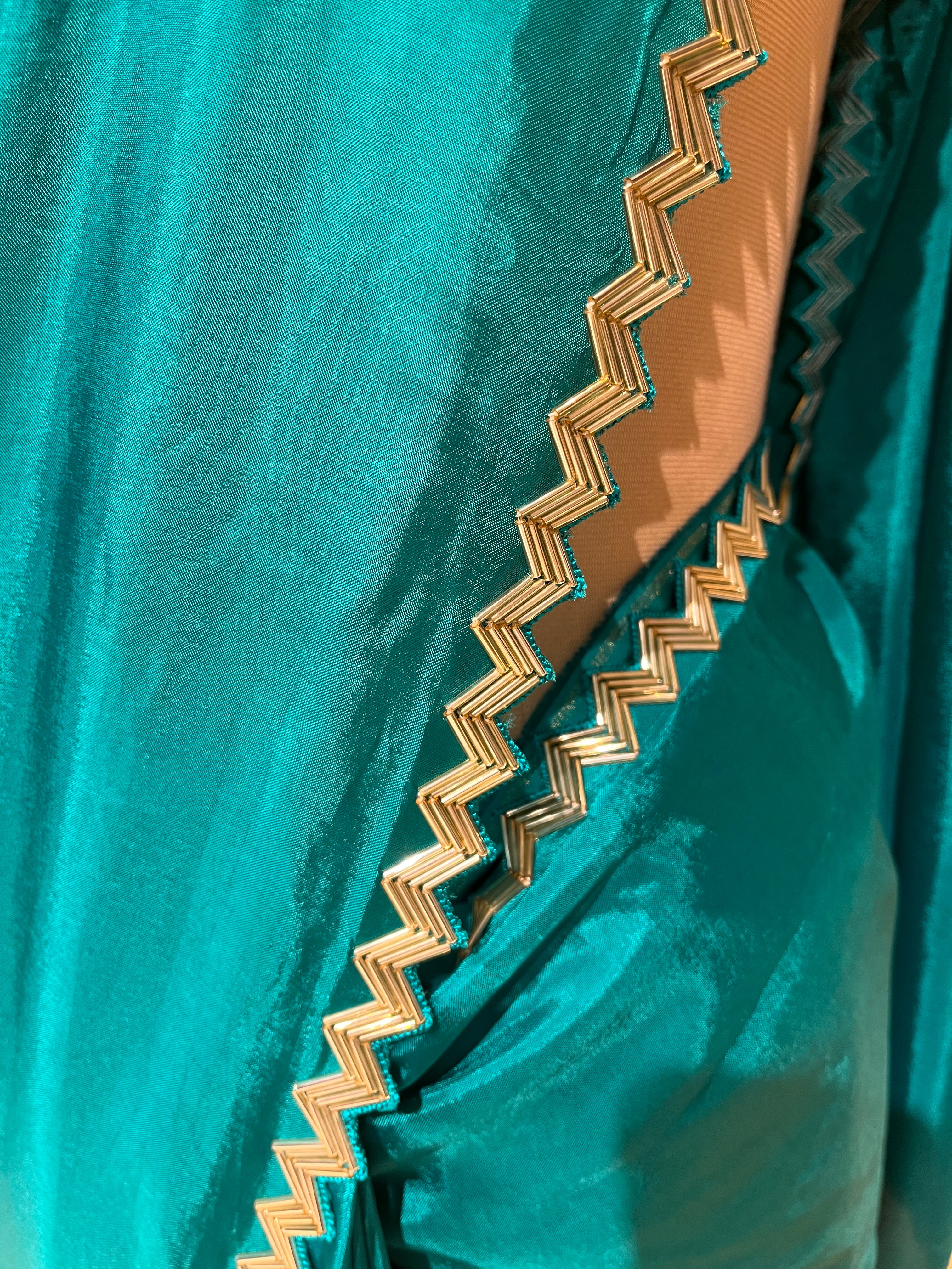 PEACOCK GREEN WOVEN BANARASI SILK SAREE – Zaribanaras global