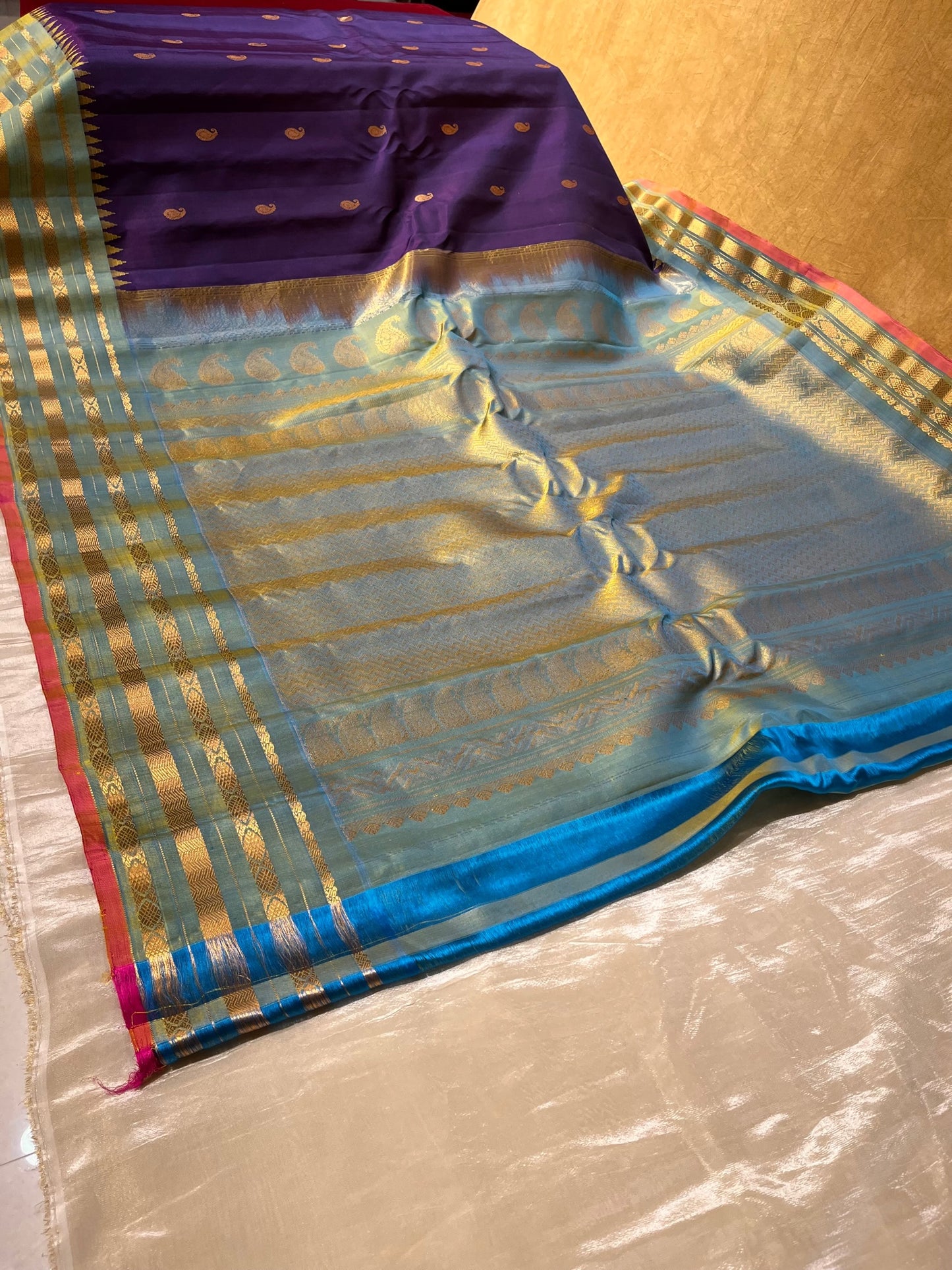 VIOLET COLOUR GADWAL PURE SILK SAREE EMBELLISHED WITH ZARI WEAVES