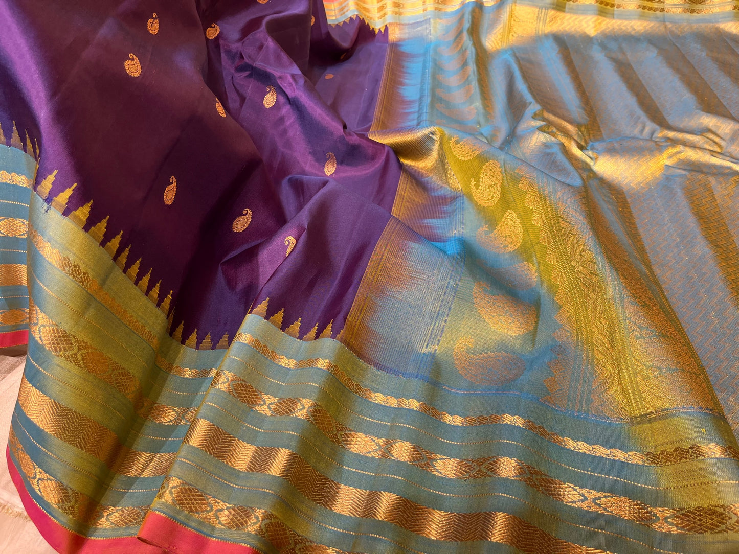 VIOLET COLOUR GADWAL PURE SILK SAREE EMBELLISHED WITH ZARI WEAVES