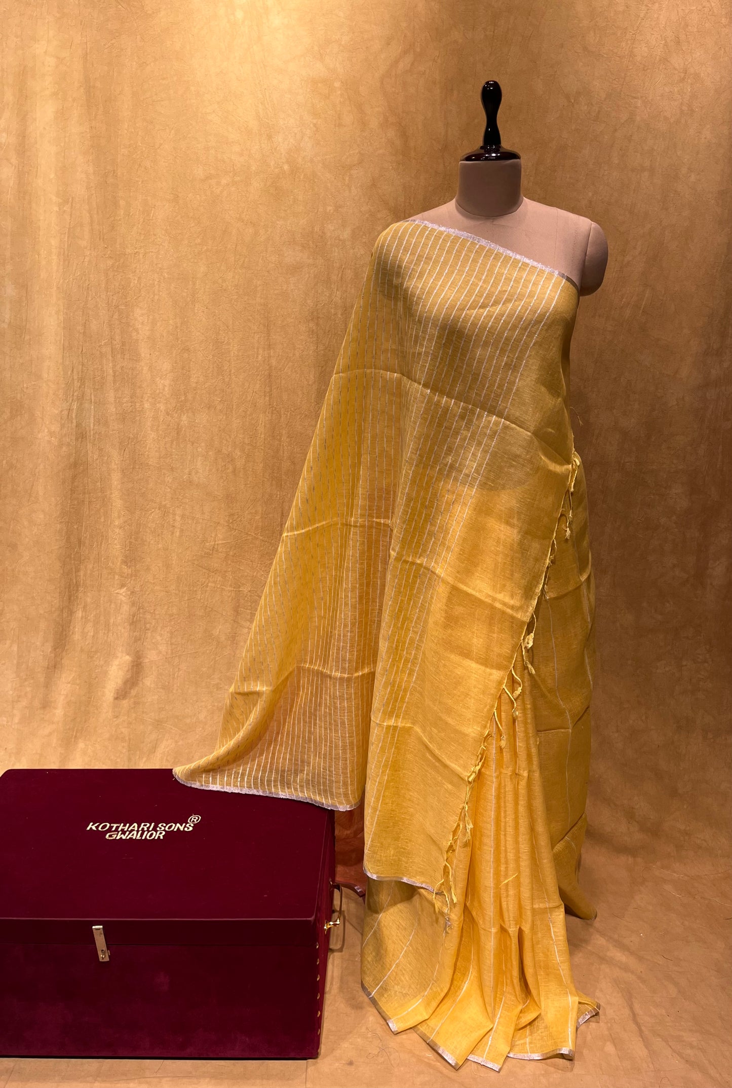 ( DELIVERY IN 25 DAYS ) YELLOW COLOUR LINEN HANDLOOM SAREE
