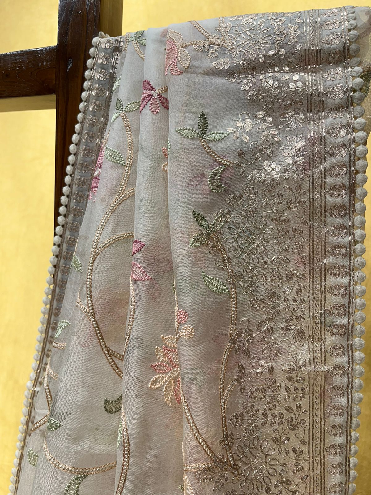 OFF WHITE ORGANZA SAREE EMBELLISHED WITH PITA WORK AND LAKHNAVI JAAL